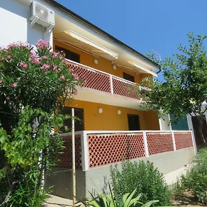 apartments-cubranic.primorje-gorskikotar.com/